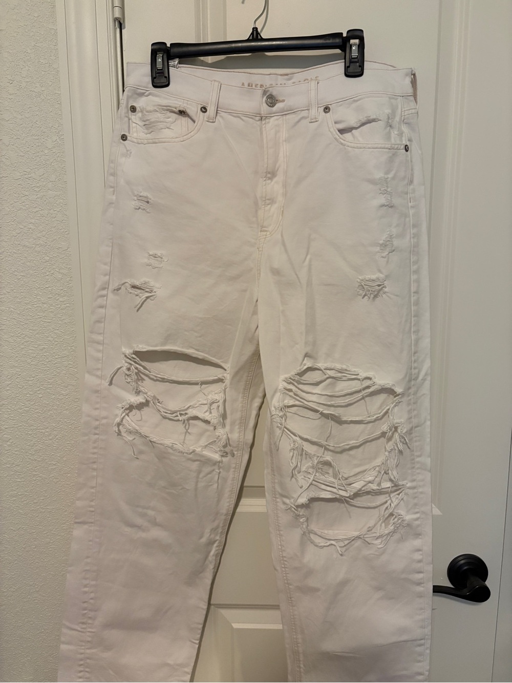 AE Distressed White Jeans